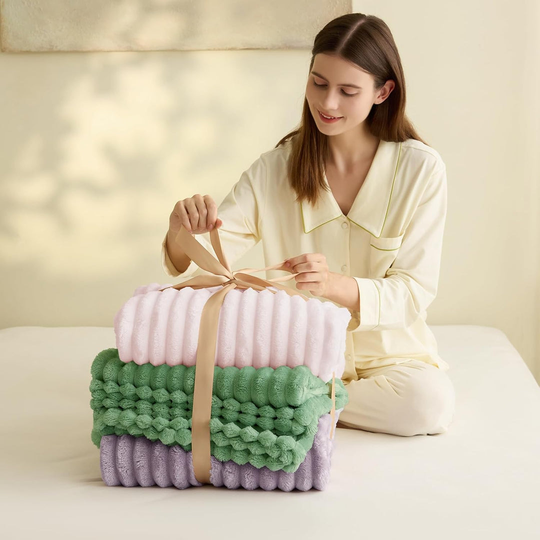 WAVVE Kuscheldecke Flauschig Decke - 150x200cm - Rosa - Weiche Flanell Fleecedecke, Sofadecke & Couc