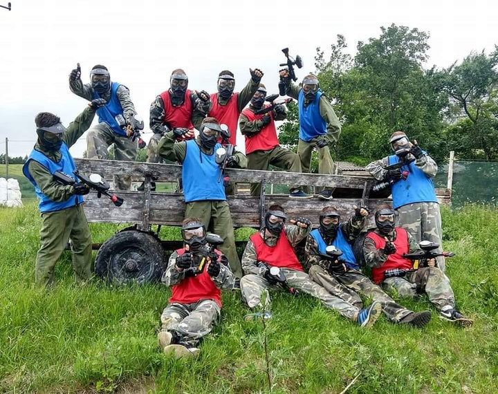 SPORTSBIBS 6X Fussball Leibchen für Kinder und Erwachsene - Set von 6 Stück - Wendeleibchen 2-Farbig
