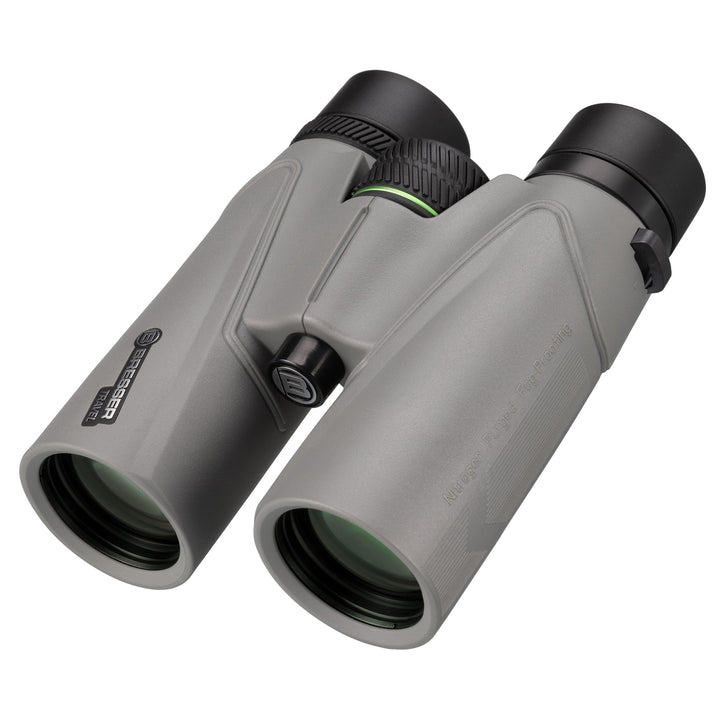 Bresser Fernglas Travel 8x42, 8X Vergrösserung, 42 mm Objektiv, BaK-4 Prismen, wasserdicht IPX7, Sti