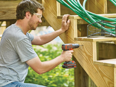 Black+Decker BDCDC18BAFC-QW Bohrschrauber (18V, 2X Li-Ion Schiebe-Akku, Planetengetriebe, LED-Arbeit