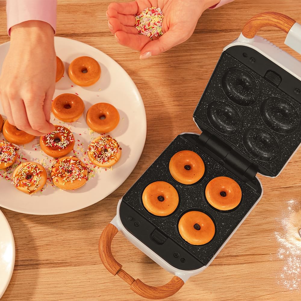 Cecotec Sandwichmaker Vintage Rock&