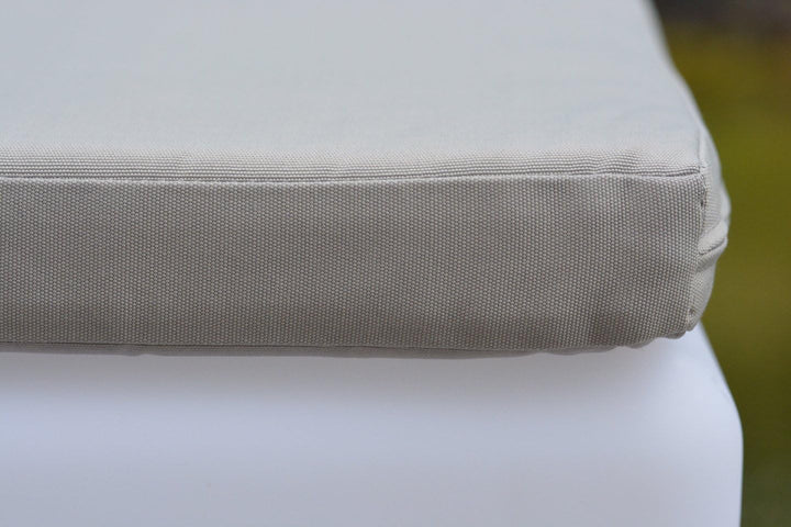 7even In & Outdoor Lounge Kissen 50cm Silber-Grau/Wasserfestes Kissen 50 x 50 x 5 cm/Sitzkissen, Bod