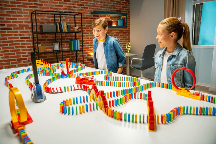 Domino Express Crazy Race, Dominospiel ab 6 Jahren, Kinderspiel mit Dominosteine und Autos, Crazy Ra