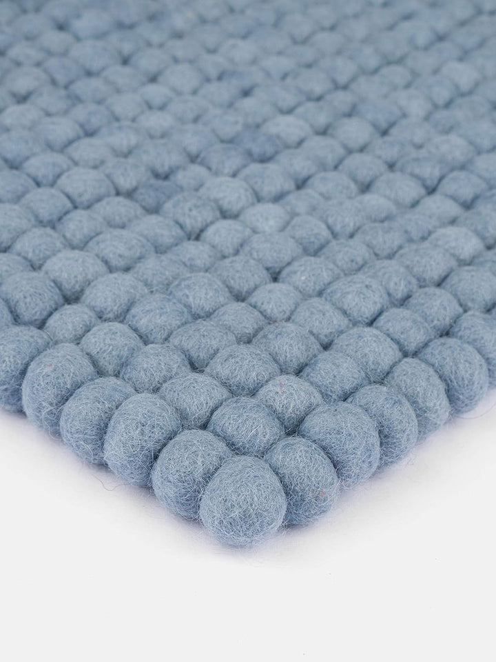 myfelt Filzkugel-Sitzauflage Stuhlauflage - Mia - quadratisch, 36x36 cm, Hellblau, Hellblau