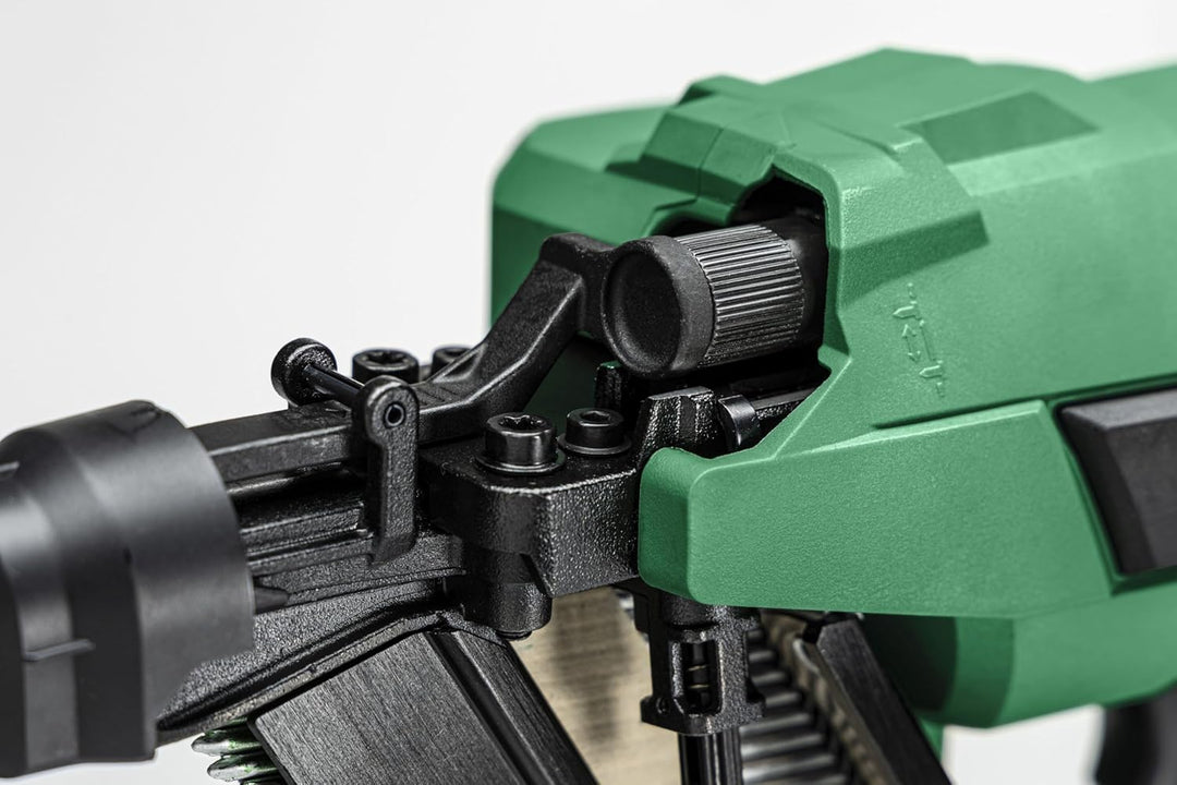 HiKOKI Akku-Streifennagler 34° - 18 V, 50-90 mm Nägel - Kompakt, leicht, leistungsstark, LED-Licht,