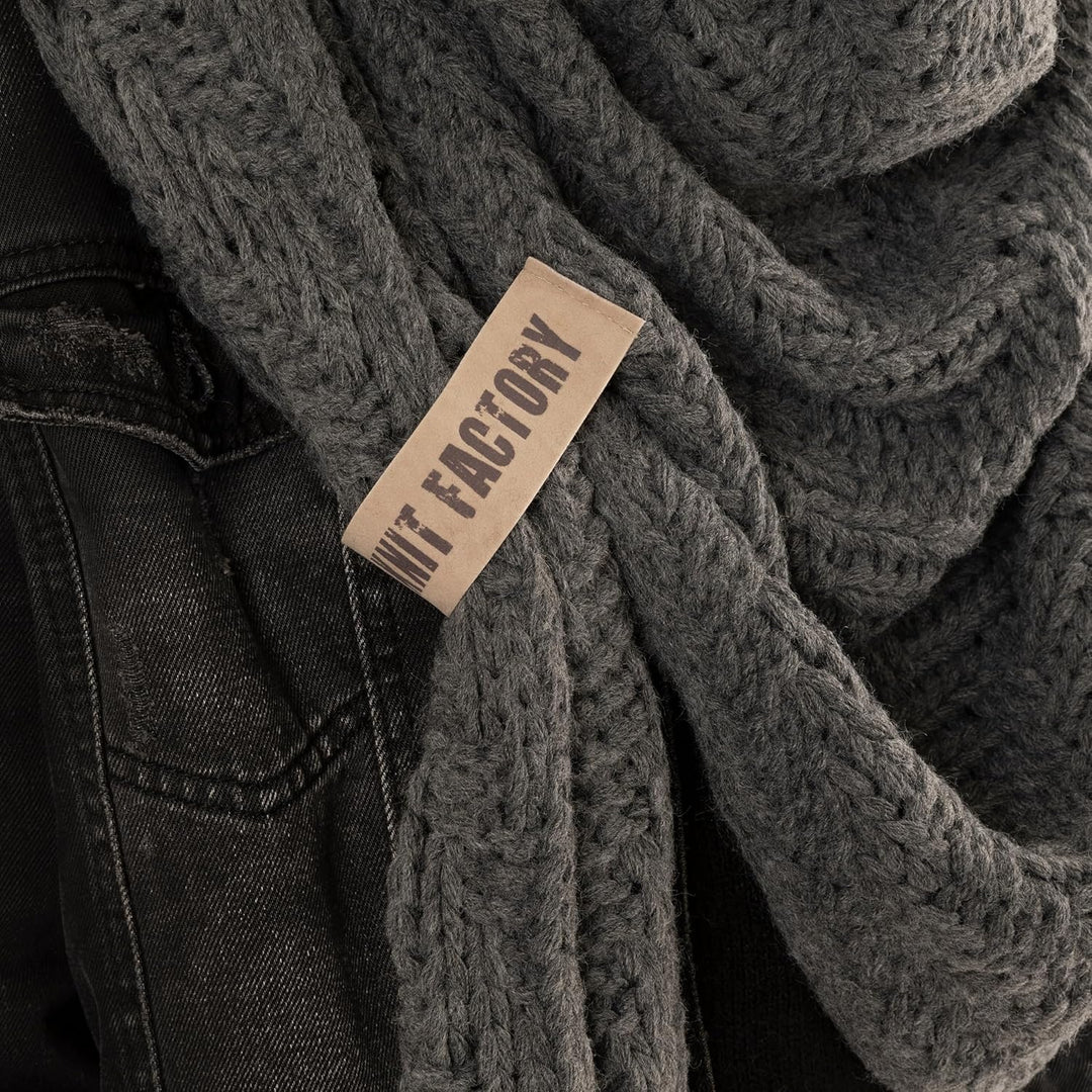 KNIT FACTORY - Dreiecksschal Sally - Damen Strickschal mit Wolle - Grob gestrickten Schal - Hochwert