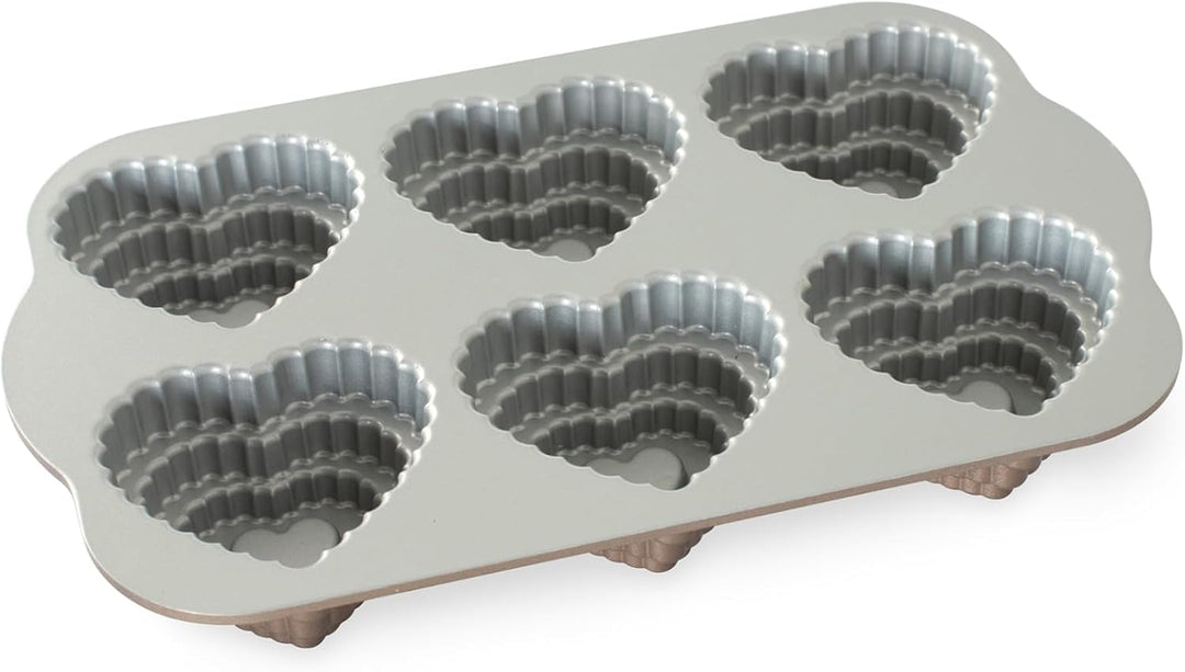 Nordic Ware 3D-Muffinform " Herz - Kranz " - gestuft für romantische Leckereien