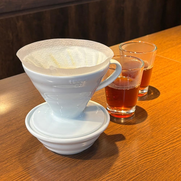 Auffangschale für Kaffeefilter V60 aus Porzellan weiss von HARIO