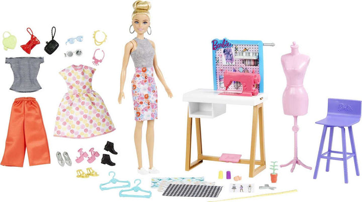 Barbie HDY90 - Modedesigner-Puppe (30,40 cm) &amp; Studio, 25+ Design- und Modezubehör, Design-Schreibti