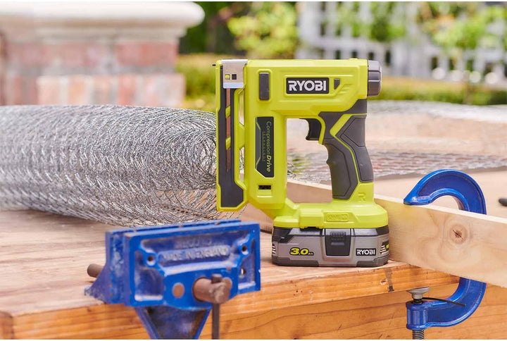 RYOBI 18 V ONE+ Akku-Tacker R18ST50-0 (Rückenbreite 10 mm, Klammerkapazität 6-14mm, Magazinkapazität