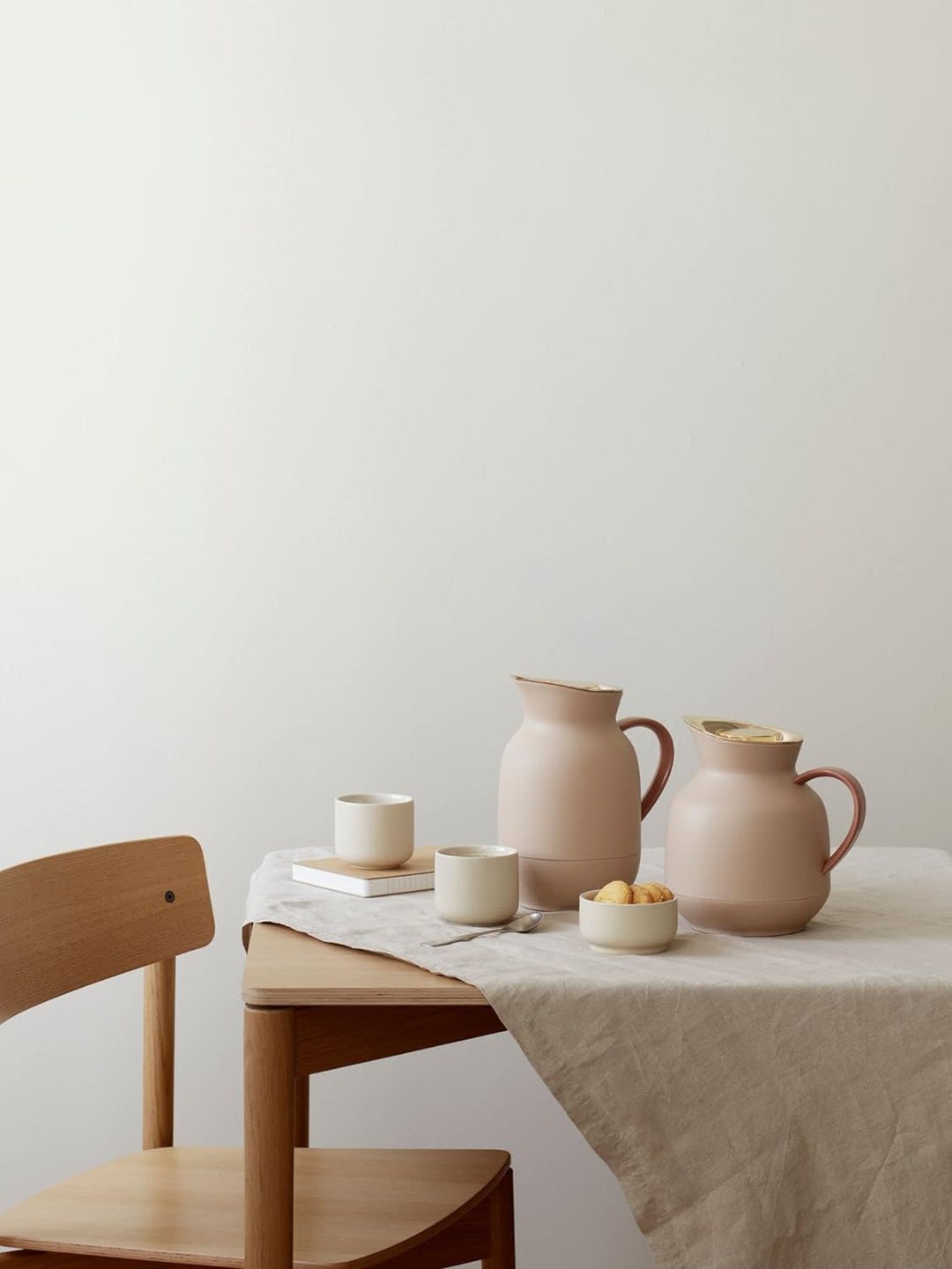 Stelton Isolierkanne Amphora - Kaffeekanne, Thermoskanne, Thermosflasche - 1-Liter-Kunststoffkanne m