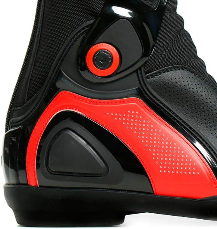 Dainese Sport Master Gore-Tex wasserdichte Motorradstiefel 40 EU Black Lava Red, 40 EU Black Lava Re