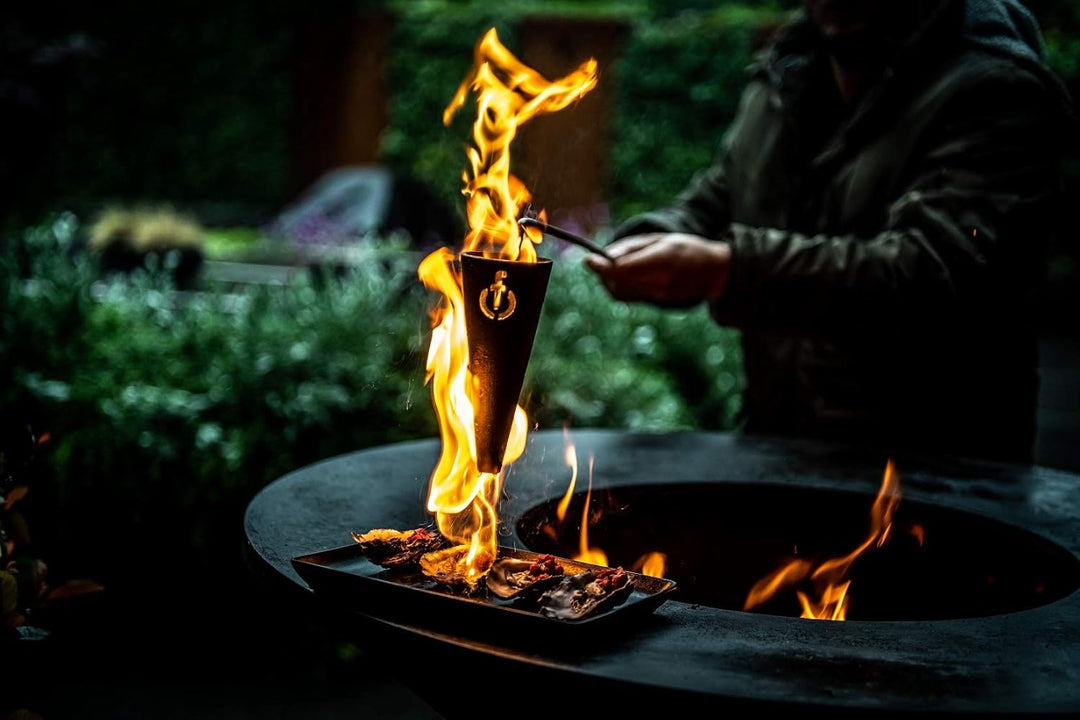 Forged Flambadou, Hergestellt aus Gusseisen, Heft aus