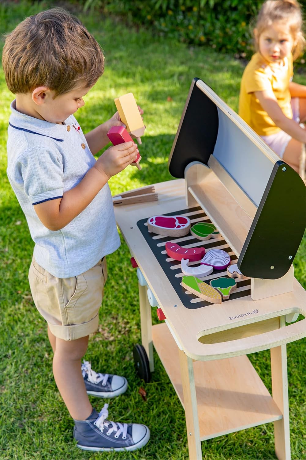 EverEarth Kinder BBQ Grill aus nachhaltigem Holz - Lernspielzeug zum Üben mit Essen und Lebensmittel