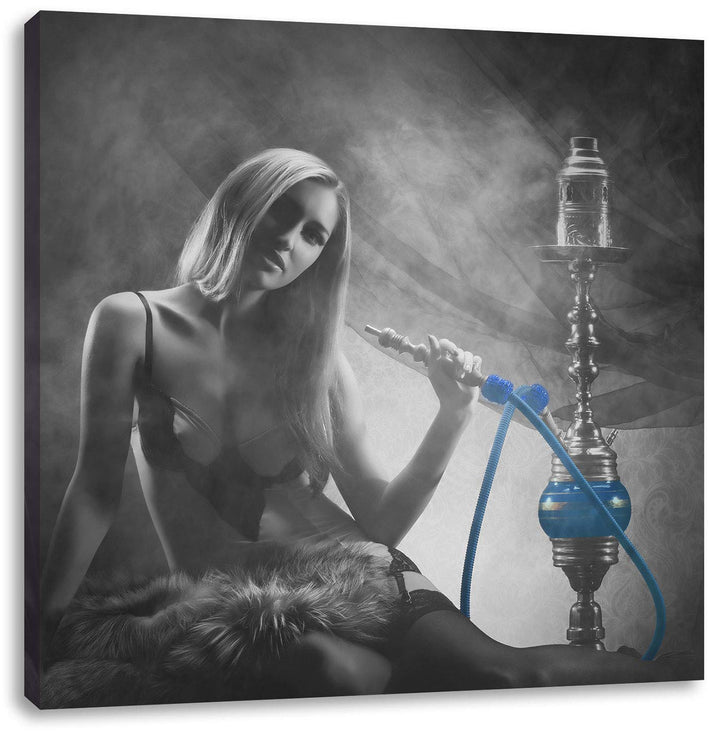 Pixxprint Frau neben Shisha als Leinwandbild/Grösse: 70x70 cm/Wandbild/Kunstdruck/fertig bespannt, 7