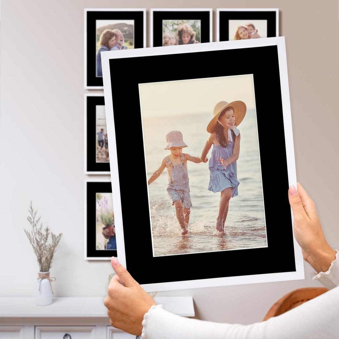 PHOTOLINI Passepartout 30x40 aussen für 20x30 innen, 25x säurefrei 1,5 mm Passepartout Karton Schwar