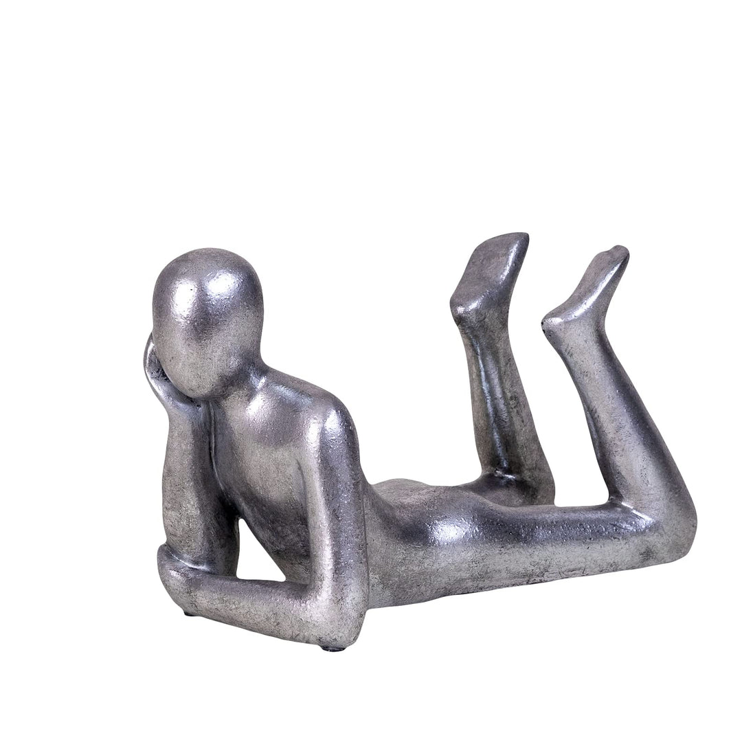 IDYL Moderne Skulptur Figur Sandsteinguss Lying Man | wetterfest |silberfb. | Masse 31x14x19 cm | De