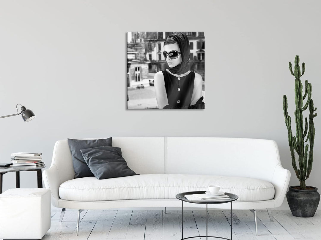 Pixxprint Glasbild | Wandbild auf Echtglas | Audrey in Paris | 80x80 cm | inkl. Aufhängung und Absta