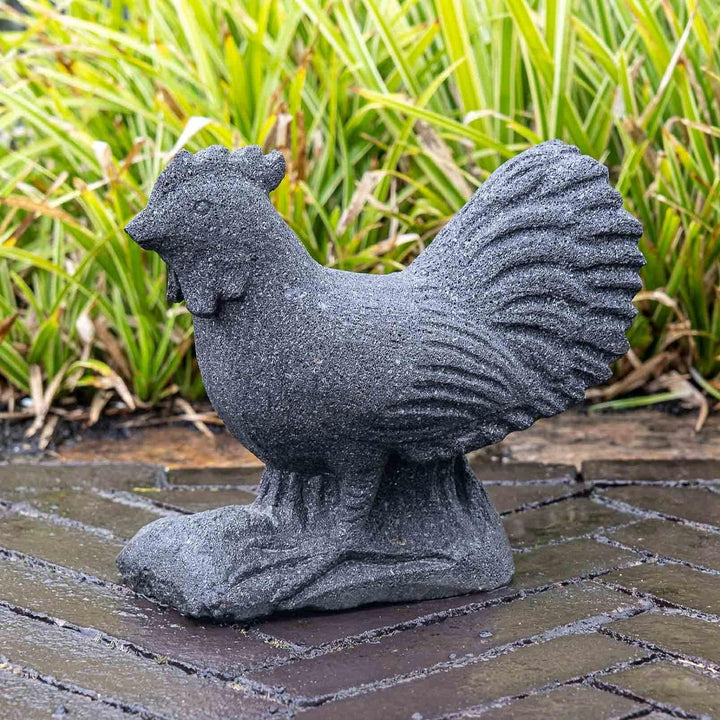 IDYL Lavastein Figur Hahn | Tier-Figur aus Lava | Handarbeit | Gartenskulptur | Hochwertiges Kunstha