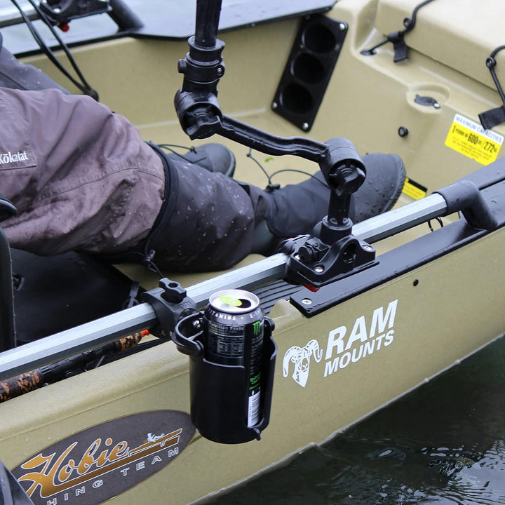 RAM Mounts (RAM-B-132–400U) Becherhalter mit robuster Klaue, selbst justierend, von NationalMounts