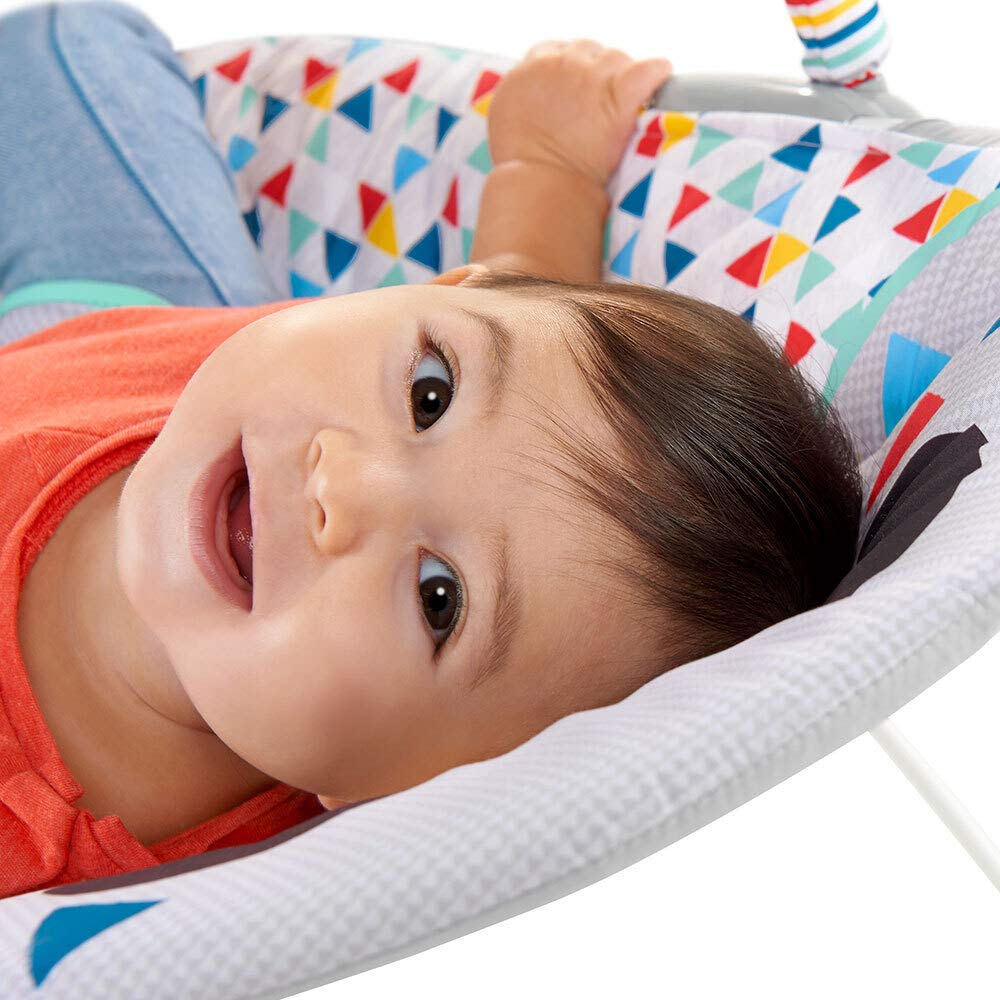 Bright Starts - Disney Baby, Mickey Mouse Happy Triangles, Babywippe mit Beruhigenden Vibrationen, 2