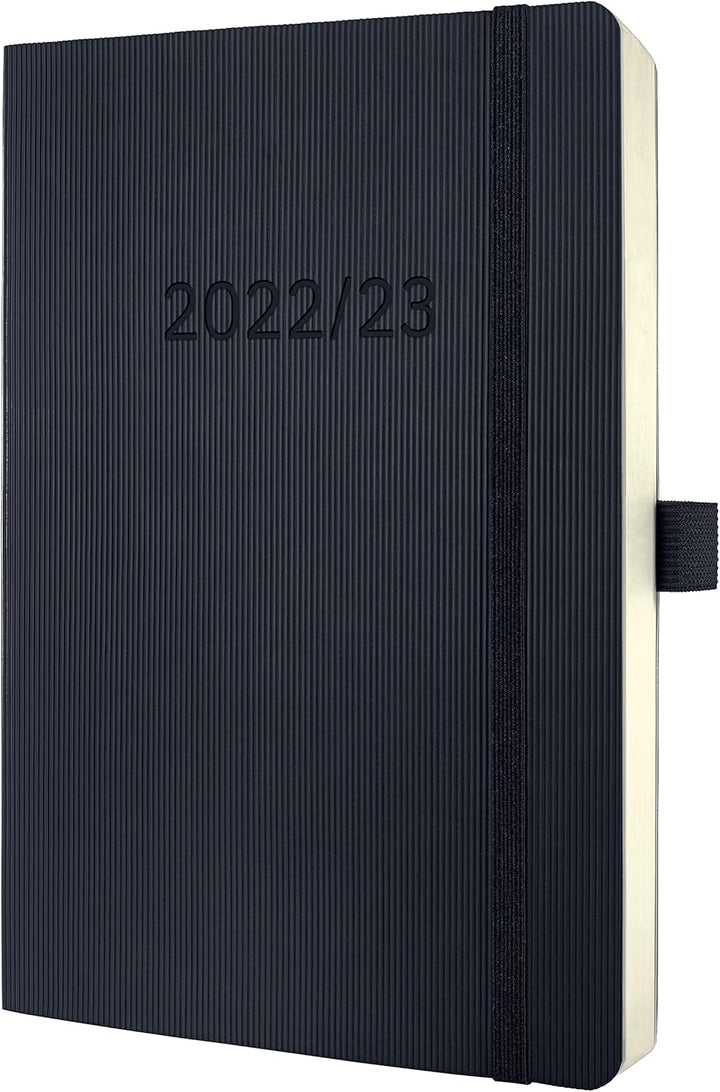 SIGEL C2306 Terminplaner Wochenkalender 2022/2023 - ca. A5 - schwarz - Softcover - 256 Seiten - Gumm