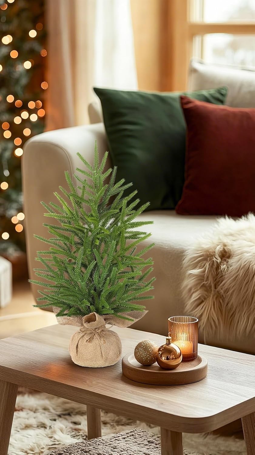 Oairse Mini Tabletop Weihnachtsbaum in Sackleinen Basis 55cm/21,6 Zoll Künstliche Kiefernzweige Bede