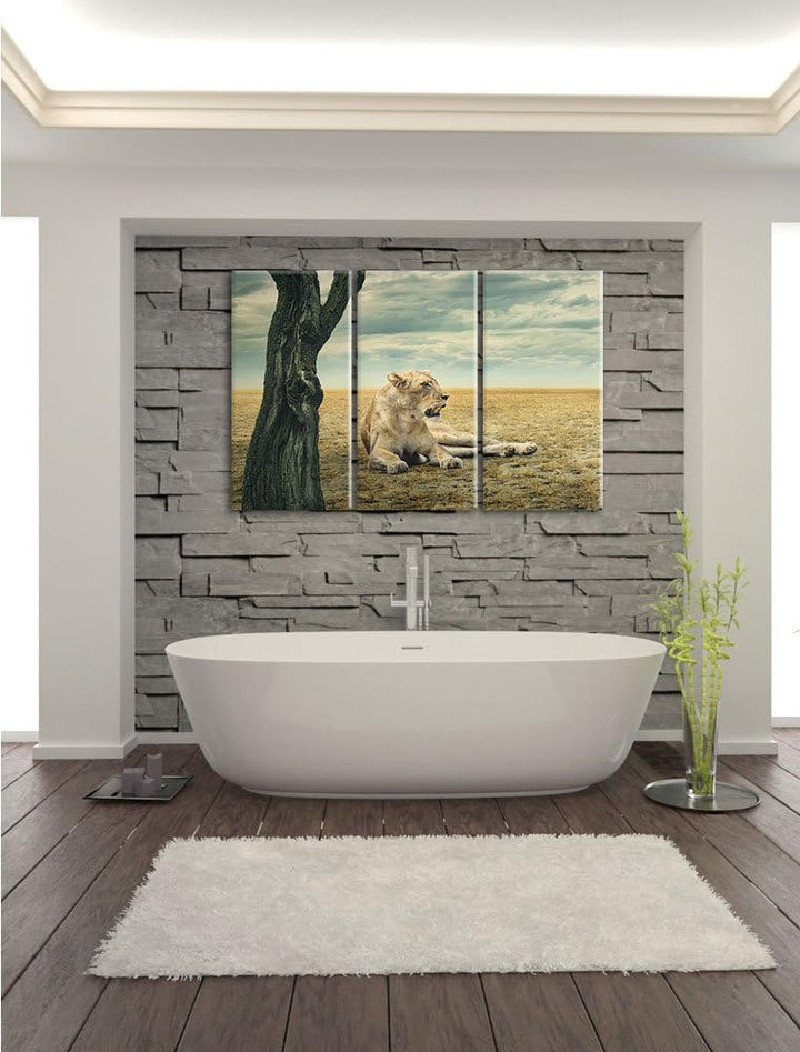 Pixxprint Löwin Ruhe Savanne 3-Teiler Leinwandbild 120x80 Bild auf Leinwand