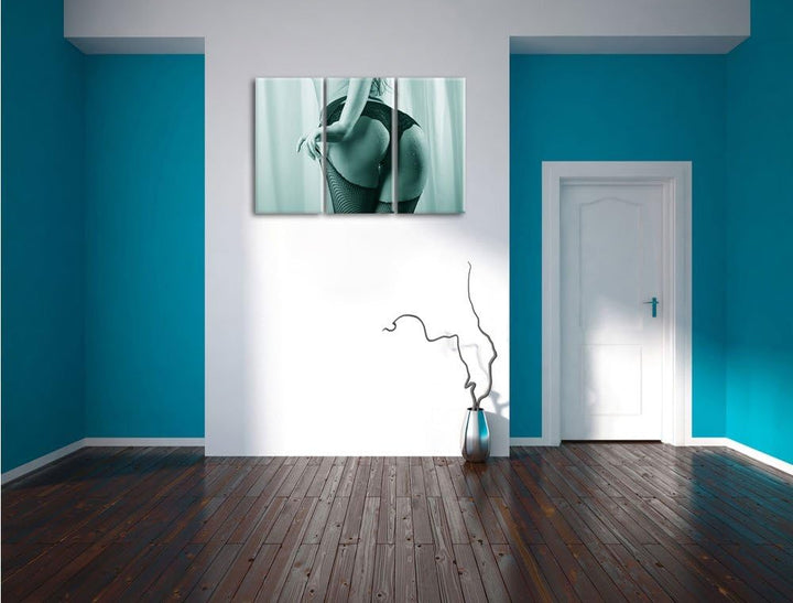 Pixxprint Frau Spitzenhöschen als Leinwandbild/Grösse: 3 Teilig (120x80 cm) cm/Wandbild/Kunstdruck/f