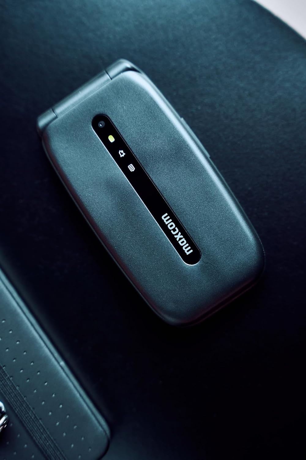 MAXCOM MM828 4G-Handy für ältere Menschen mit Flip-Deckel, grosse Tasten und Symbole, SOS-Taste, 8 S