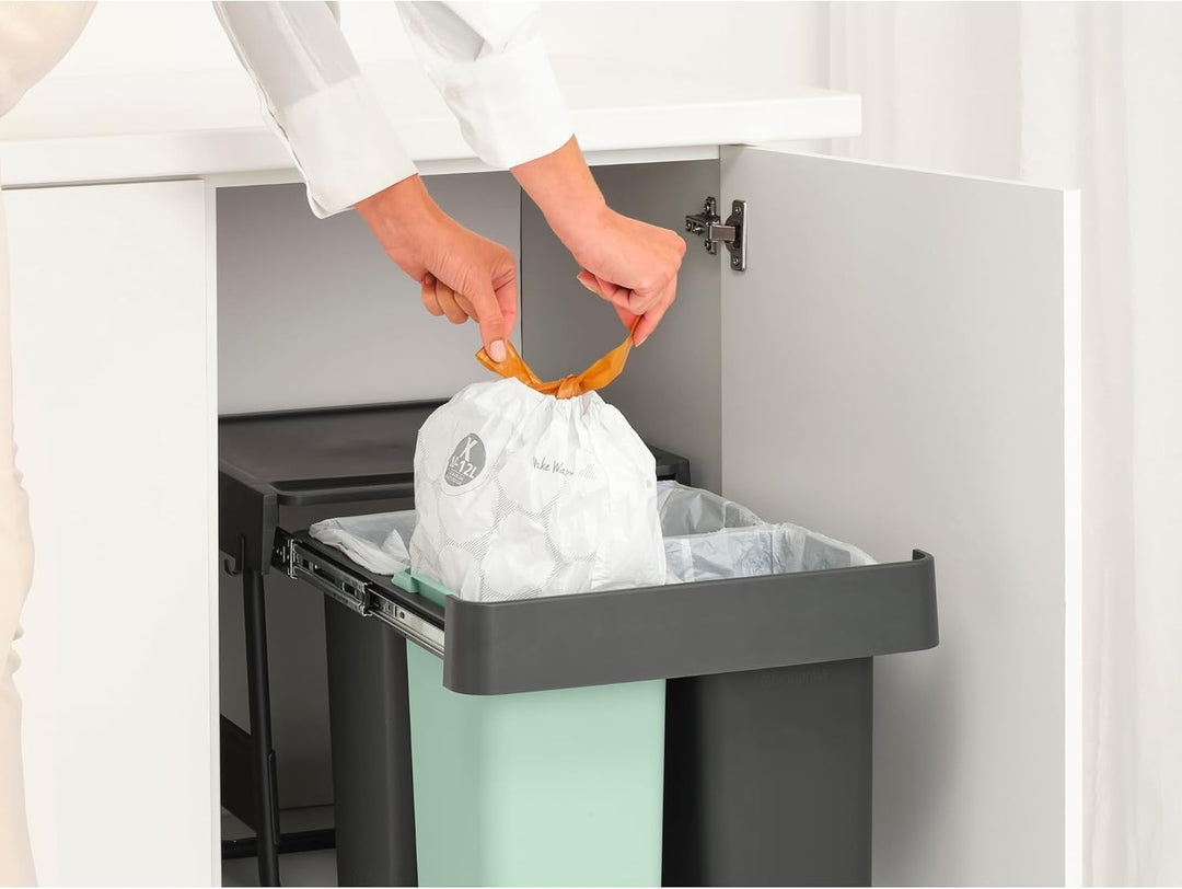 Brabantia Sort & Go Ausziehmülleimer | 10+10+20 l Einbaumülleimer für die Unterschranktür | Integrie