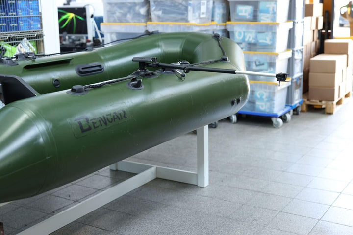 Railblaza kompatible Echolothalterung mit Teleskop Geberstange und Plattform, Farbe:schwarz, Schwarz