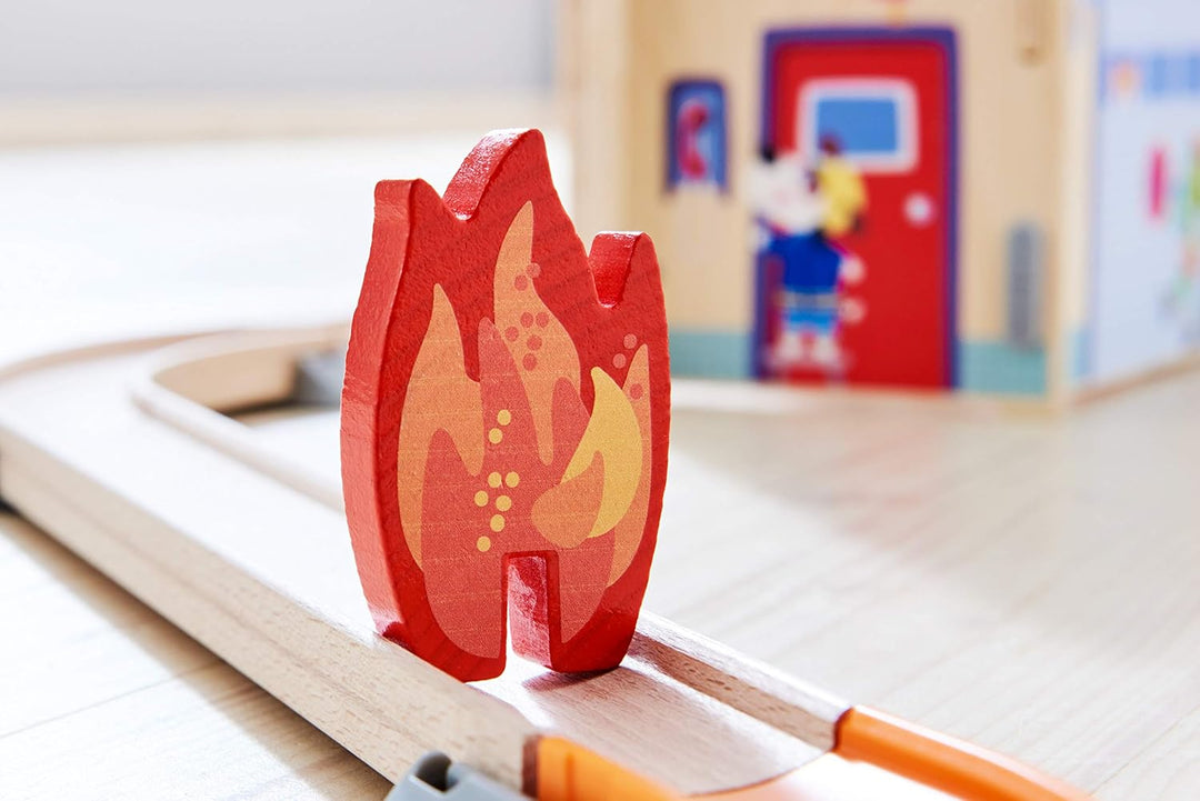 HABA 304847 - Kullerbü – Spielbahn Feuerwehrwache, Holzkugelbahn mit vielen Spieleffekten, Feuerwehr