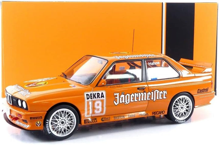 Kompatibel mit 1992 BMW M3 (E30) Jägermeister Nr. 19 Armin Hahne DTM Nürburgring 1:18 IXO Models 18R