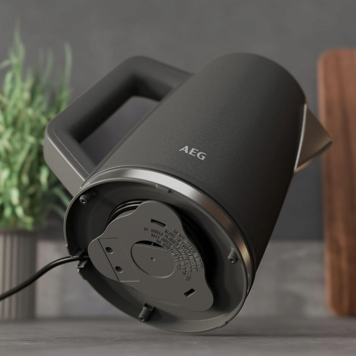 AEG Wasserkocher Deli 5 | 2400 Watt | 5 einstellbare Temperaturstufen | 1,7 l | automatische Sicherh