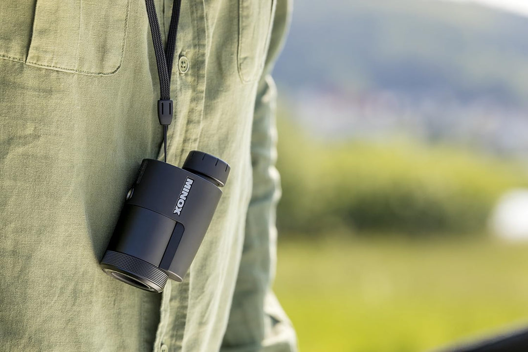 MINOX MS 8x25 Macroscope Schwarz – Miniteleskop im handlichen Format für Outdoor & Alltag – Inkl. Be
