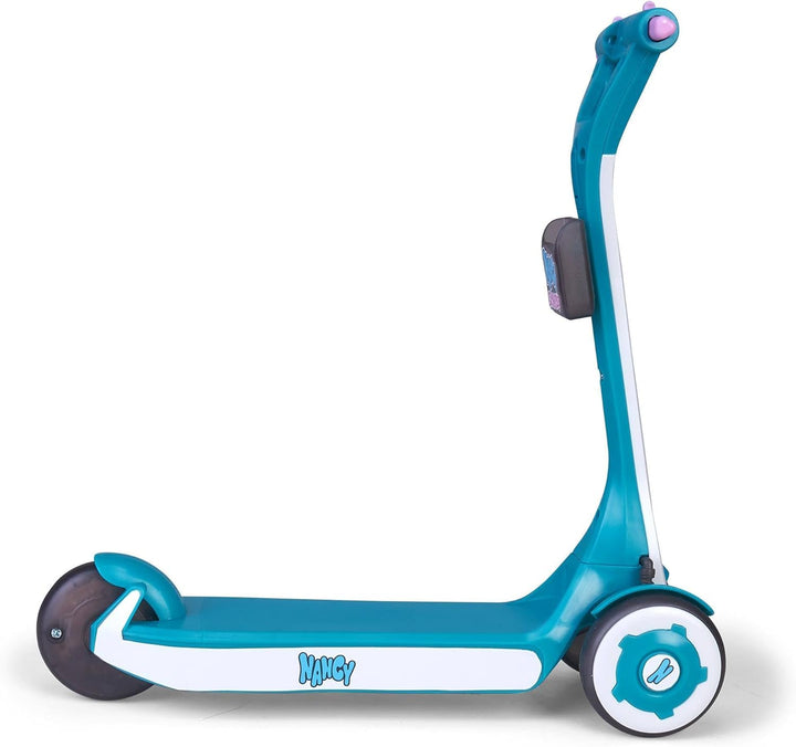NANCY - Ein Tag Roller, Puppe mit Rollern, hat Lichter auf Räder, sehr kühle Kleidung und Accessoire