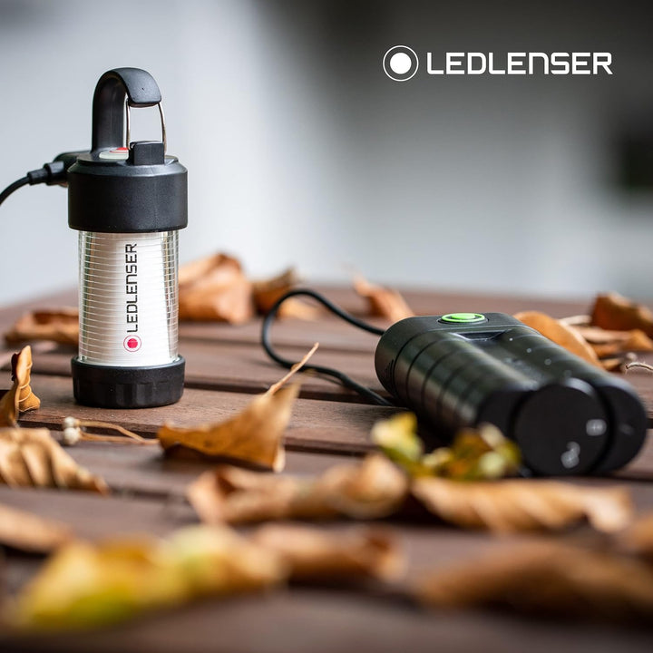 Ledlenser Flex10 Outdoor USB-C Powerbank Ladegerät, 2 entnehmbare Lithium Akkus Typ 21700, kurze Lad