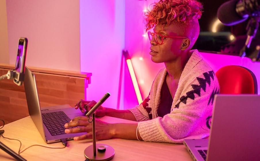 JBL Quantum Stream Talk – USB-Mikrofon mit einfachem Kondensator und super-kardioidem Aufnahmemuster