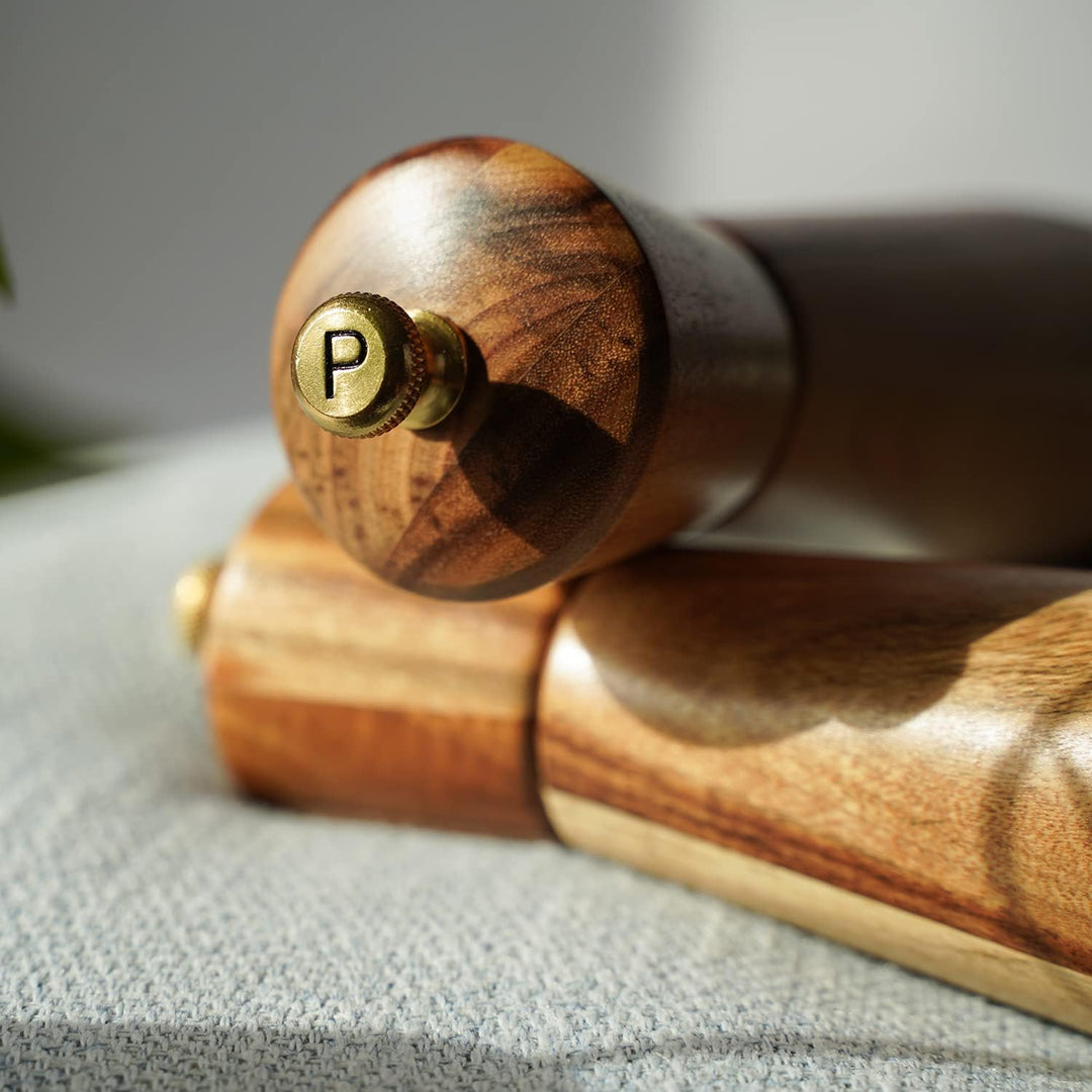 Pfeffermühle, Verstellbare Pfeffermühle aus Edelstahl, Akazienholz, 22 cm Höhe, Unterer DIA: 5,5 cm,
