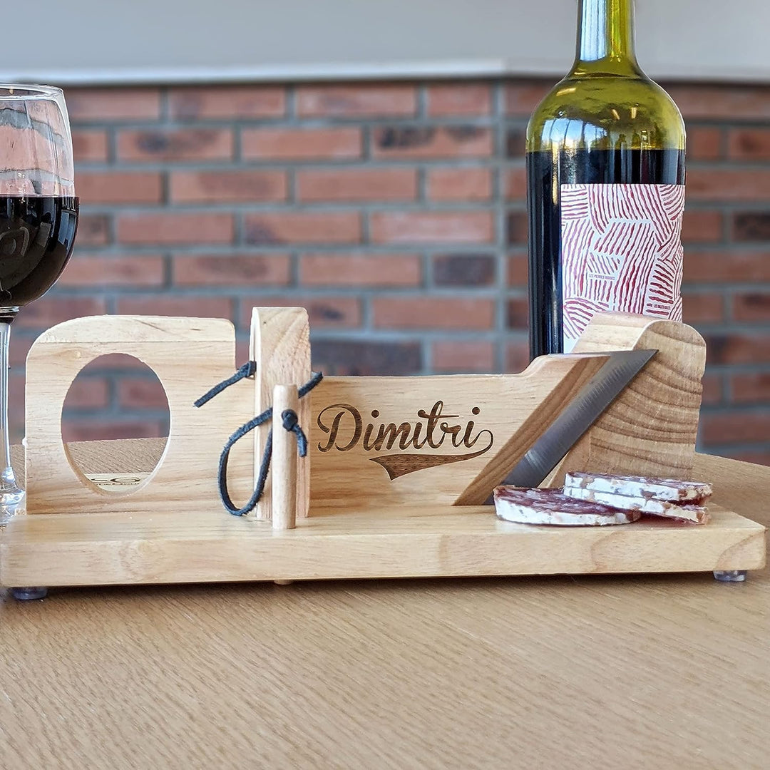 KDO MAGIC - Personalisiertes Wurstschneidebrett - Gravierter Vorname - Holz - Wurst Guillotine - Sch