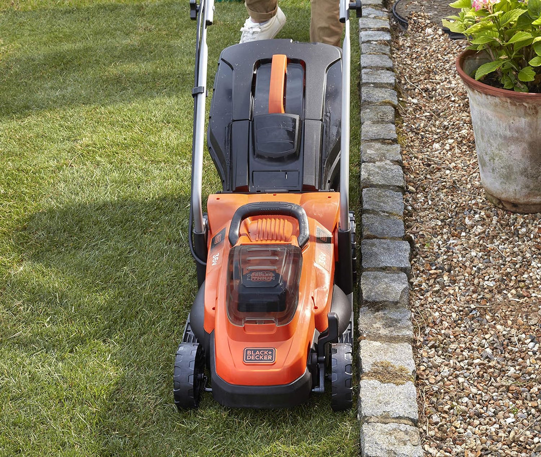 Black+Decker Akku-Rasenmäher BCMW3336L2 (36V, 2.5Ah, 33 cm Schnittbreite, für mittlere Rasenflächen