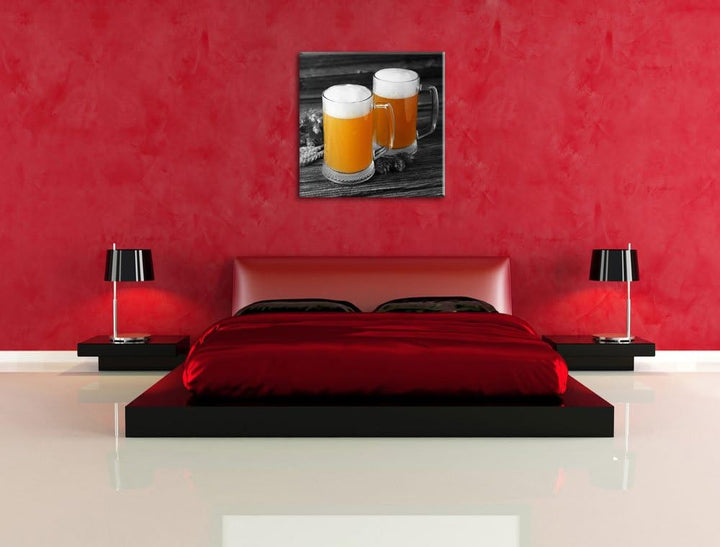 Pixxprint Zwei Biergläser Hefeweizen mit Hopfen auf Holztisch schwarz/weiss, Format: 70x70 auf Leinw