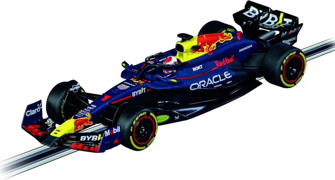 Carrera DIGITAL 132 / Formula 1 Race of The Champions/Red Bull Racing RB20 M. Verstappen vs. S. Pére