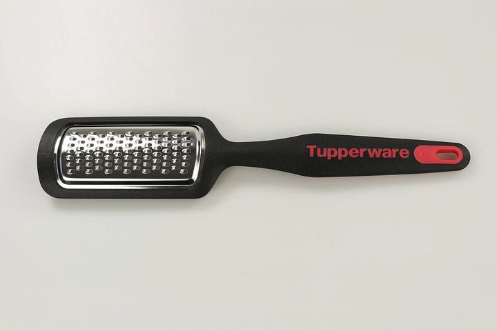 TUPPERWARE Reibe Griffbereit Parmesan Muskat rot-schwarz 10025