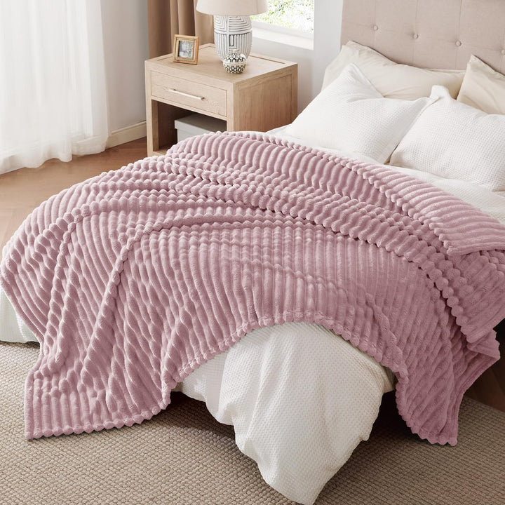 BEDSURE Kuscheldecke für Zimmer Deko - Wolldecke & Fleecedecke, Sofadecke, Weiche Warme Grobe Kordde