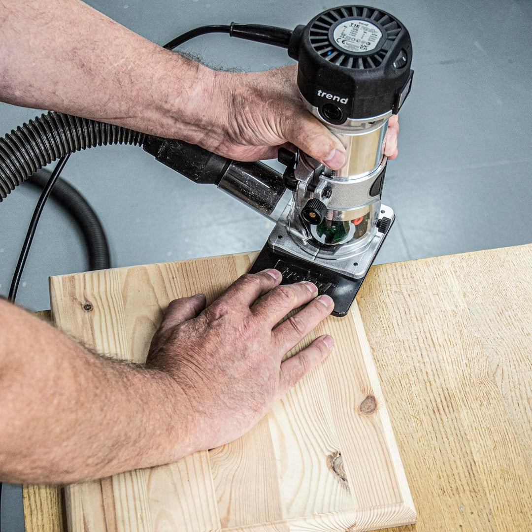 Trend T1 Oberfräse mit erweiterter Trimmbasis, 8mm Spannzange, 710W, 230V, Kompaktes Trimm-Werkzeug,