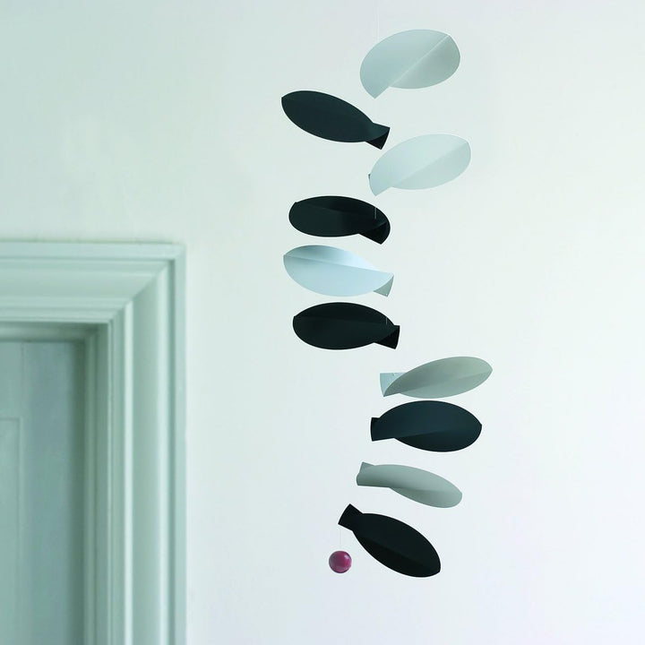 Flensted Turning Leaves, Black & White Mobiles, Folie, Schwarz-Weiss, 80cm