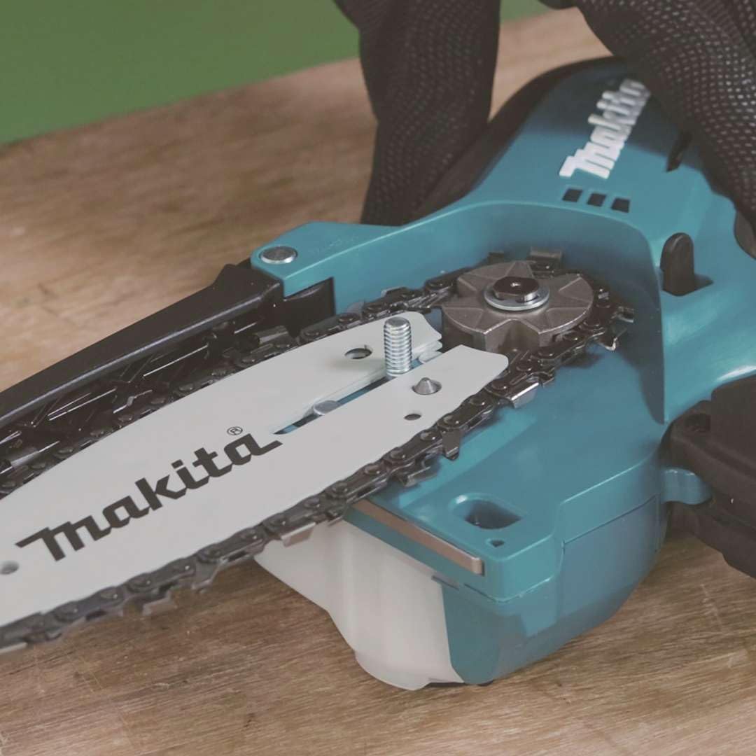 Chain Saw for Branches Makita UC100DZ01