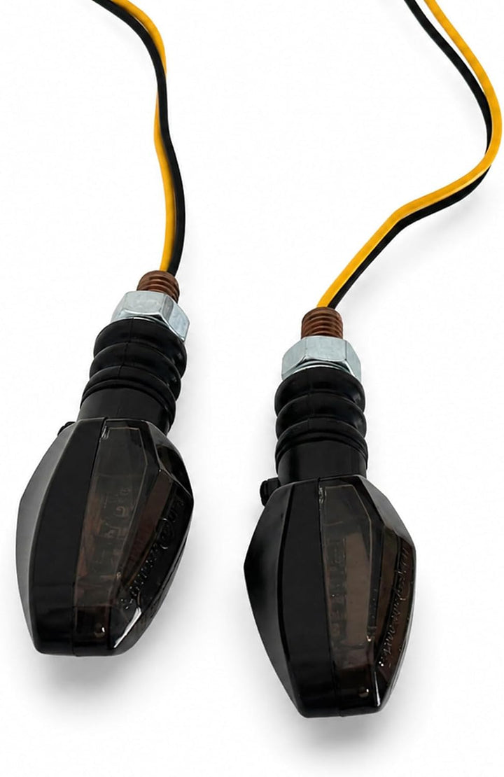 Germany Motorsports LED Motorrad Mini Blinker Wizzard Schwarz kurz universal 12V e-geprüft vorn hint